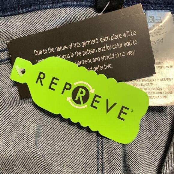 Susan Graver size 28WP Crop Jeans.  NWT - Picture 6 of 10